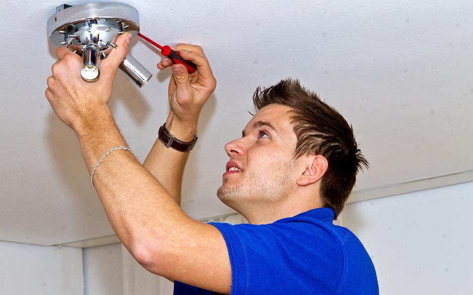 technicien électricien Éragny